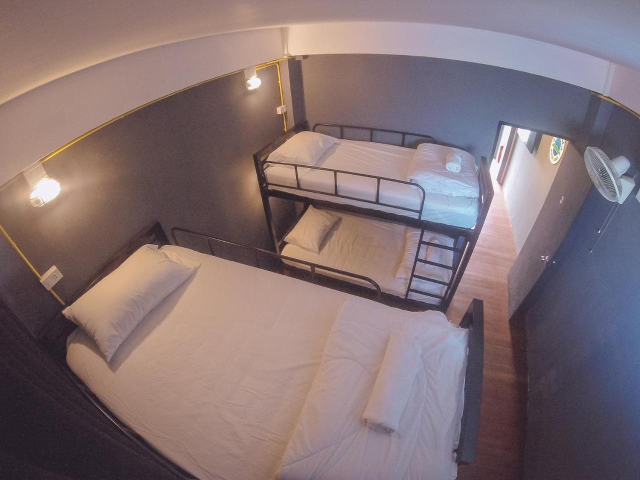 Bts Khaosan Hostel Бангкок Екстер'єр фото